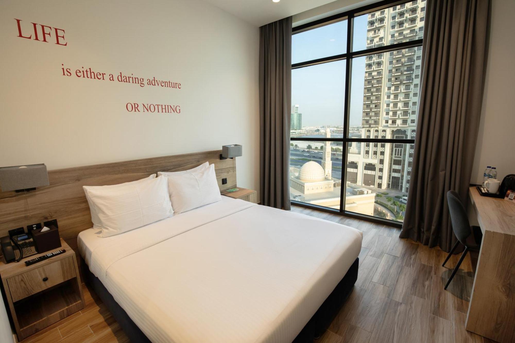 Kingsgate Al Jaddaf Hotel By Millennium دبي المظهر الخارجي الصورة
